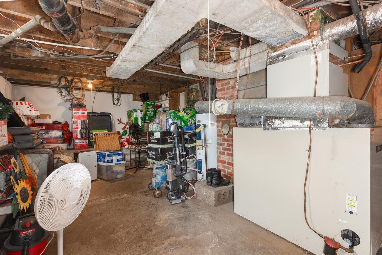 310 E SPOTSWOOD AVE, ELKTON, Virginia 22827, 3 Bedrooms Bedrooms, ,1 BathroomBathrooms,Residential,310 E SPOTSWOOD AVE,665284 MLS # 665284