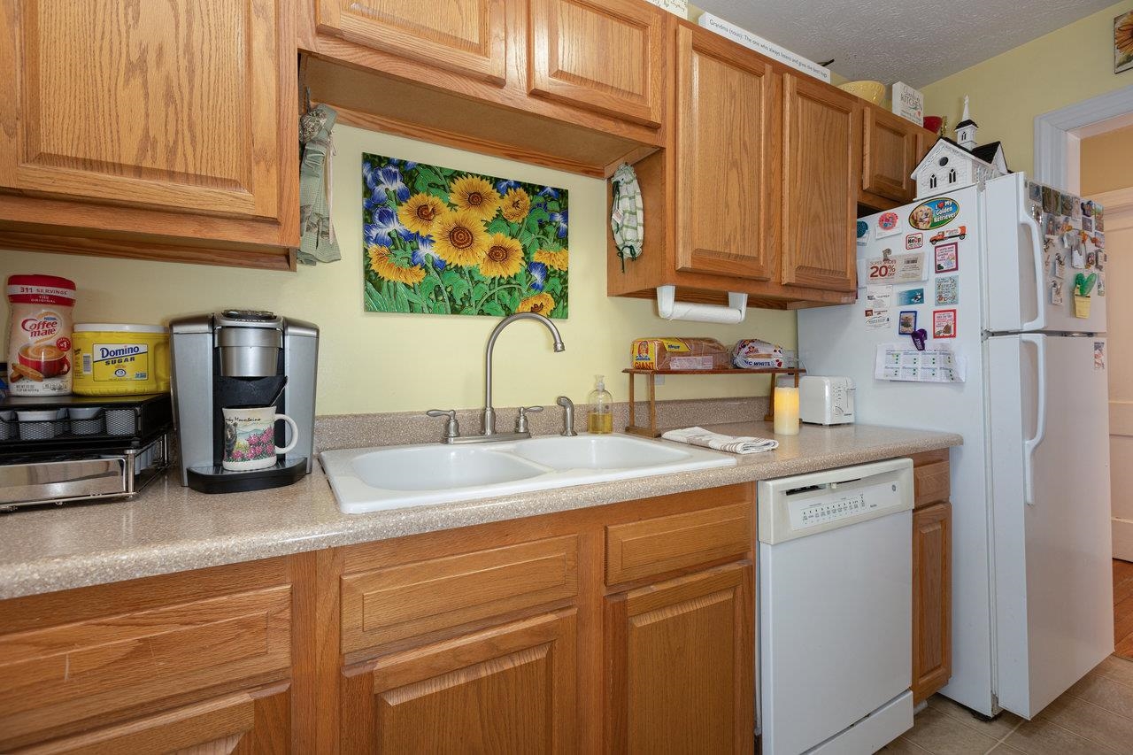 310 E SPOTSWOOD AVE, ELKTON, Virginia 22827, 3 Bedrooms Bedrooms, ,1 BathroomBathrooms,Residential,310 E SPOTSWOOD AVE,665284 MLS # 665284