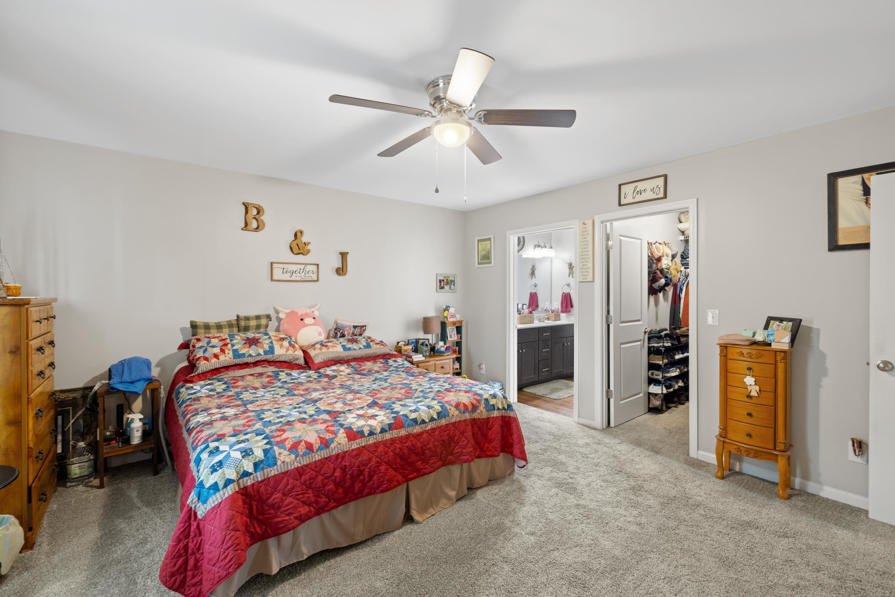 300 8TH ST, GROTTOES, Virginia 24441, 3 Bedrooms Bedrooms, ,2 BathroomsBathrooms,Residential,300 8TH ST,665288 MLS # 665288
