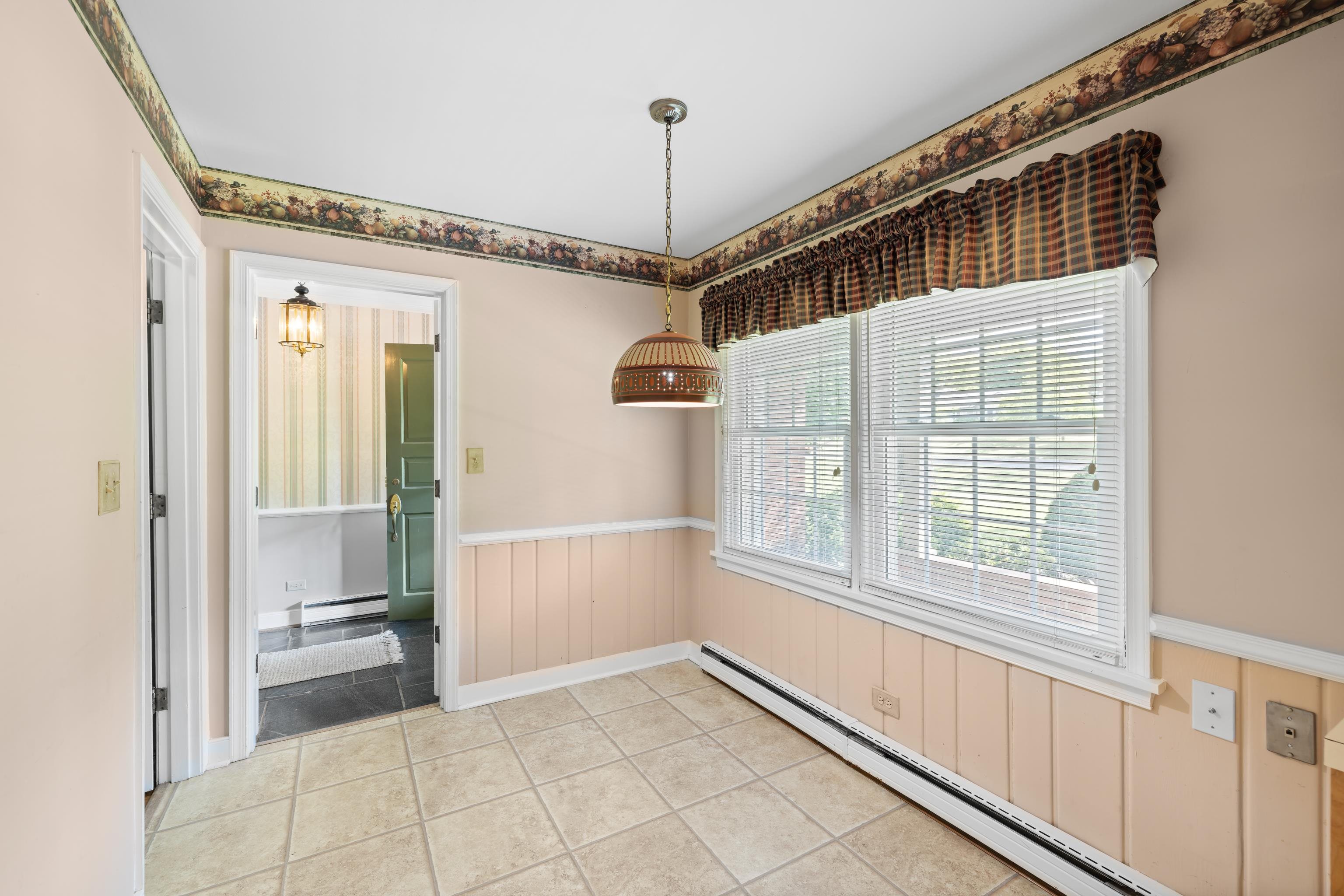 1010 FAIRWAY DR, WAYNESBORO, Virginia 22980, 4 Bedrooms Bedrooms, ,3 BathroomsBathrooms,Residential,1010 FAIRWAY DR,665290 MLS # 665290