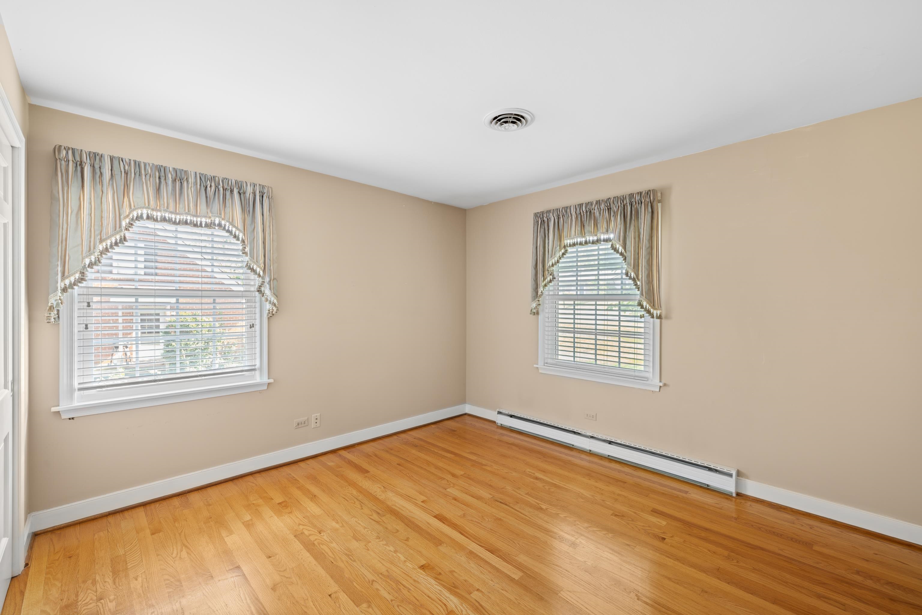 1010 FAIRWAY DR, WAYNESBORO, Virginia 22980, 4 Bedrooms Bedrooms, ,3 BathroomsBathrooms,Residential,1010 FAIRWAY DR,665290 MLS # 665290
