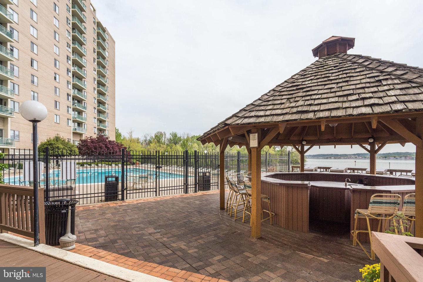 501 SLATERS LN #1016, ALEXANDRIA, Virginia 22314, 1 Bedroom Bedrooms, ,1 BathroomBathrooms,Residential,For sale,501 SLATERS LN #1016,VAAX2044510 MLS # VAAX2044510