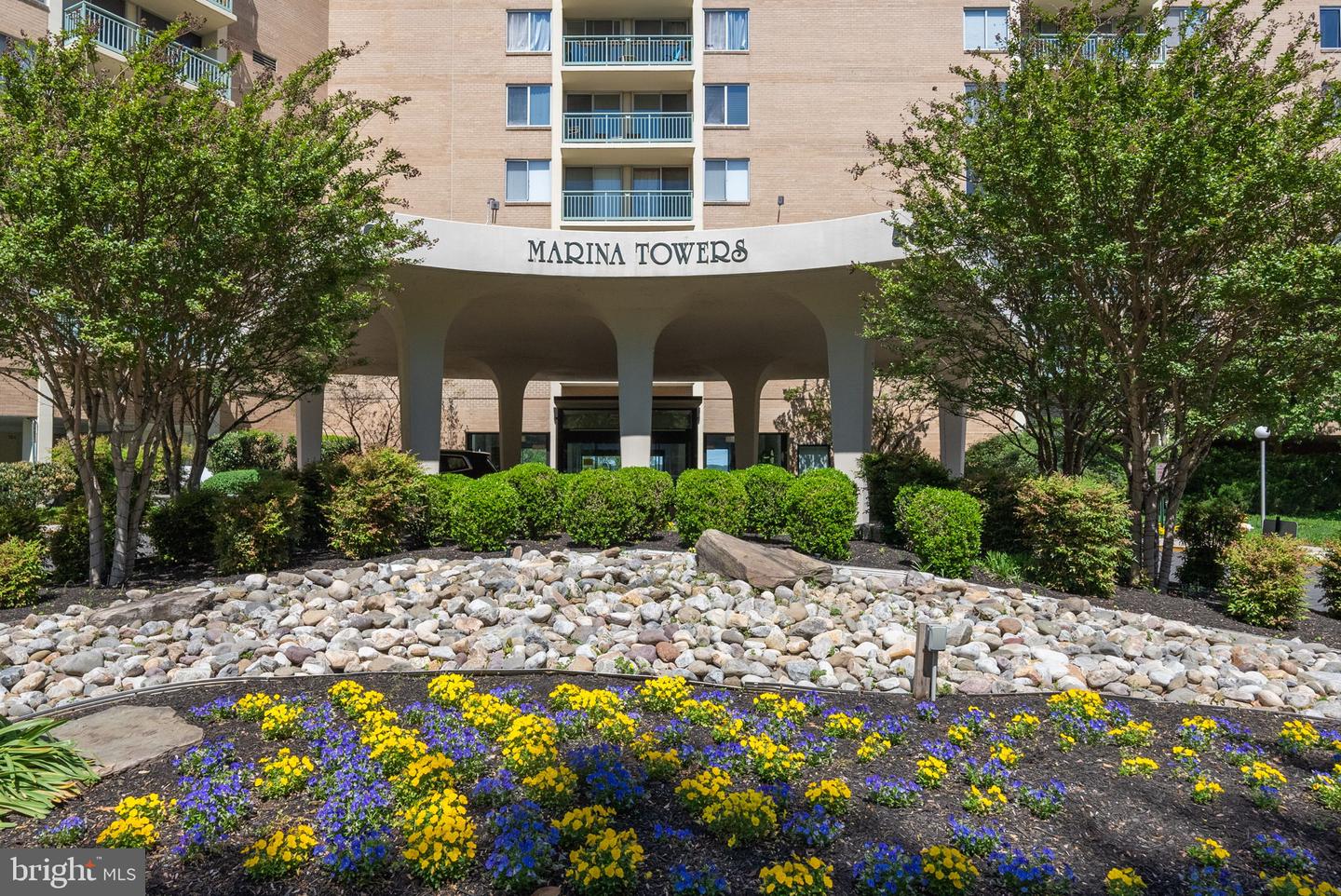 501 SLATERS LN #1016, ALEXANDRIA, Virginia 22314, 1 Bedroom Bedrooms, ,1 BathroomBathrooms,Residential,For sale,501 SLATERS LN #1016,VAAX2044510 MLS # VAAX2044510