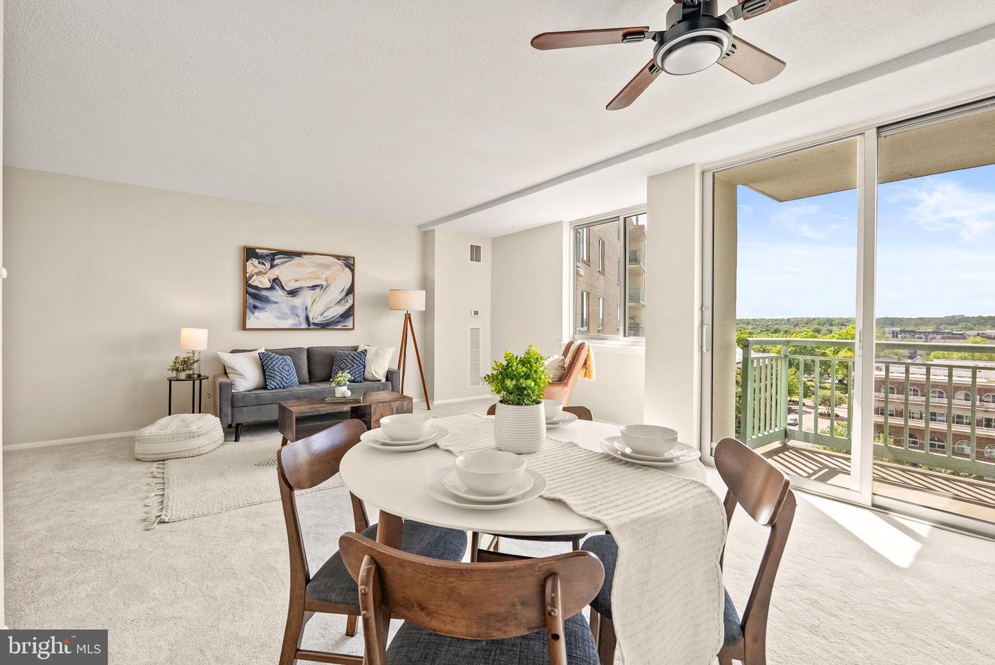 501 SLATERS LN #1016, ALEXANDRIA, Virginia 22314, 1 Bedroom Bedrooms, ,1 BathroomBathrooms,Residential,For sale,501 SLATERS LN #1016,VAAX2044510 MLS # VAAX2044510