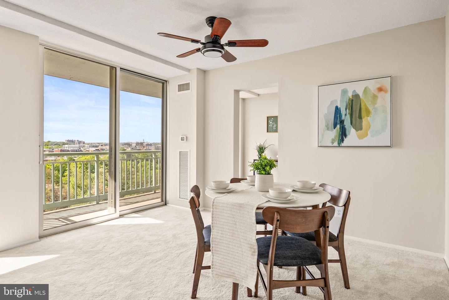 501 SLATERS LN #1016, ALEXANDRIA, Virginia 22314, 1 Bedroom Bedrooms, ,1 BathroomBathrooms,Residential,For sale,501 SLATERS LN #1016,VAAX2044510 MLS # VAAX2044510