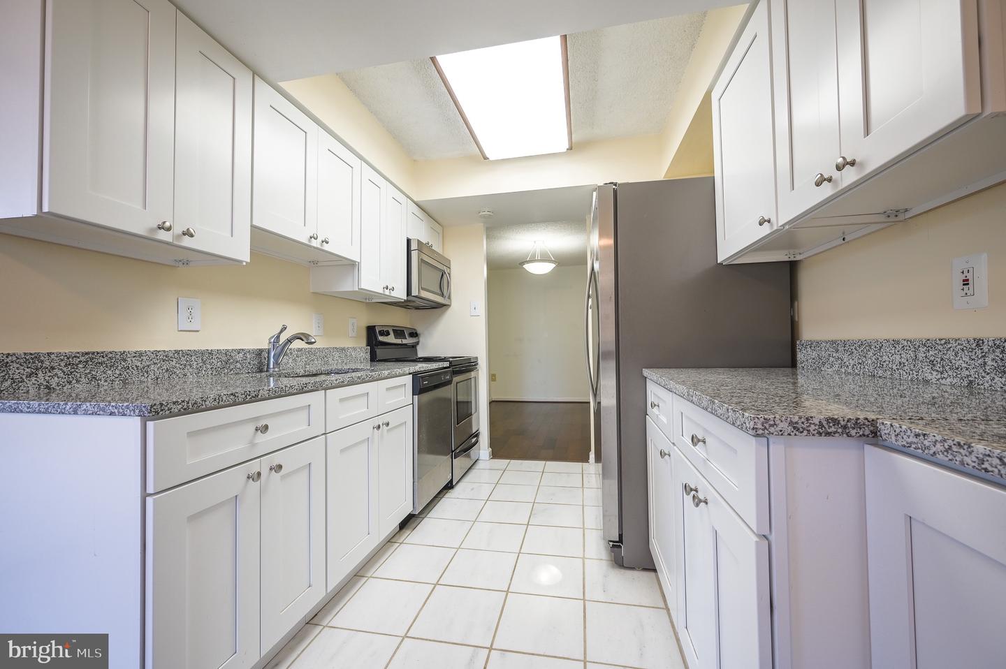 4500 FOUR MILE RUN DR #211, ARLINGTON, Virginia 22204, 1 Bedroom Bedrooms, ,1 BathroomBathrooms,Residential,For sale,4500 FOUR MILE RUN DR #211,VAAR2058024 MLS # VAAR2058024