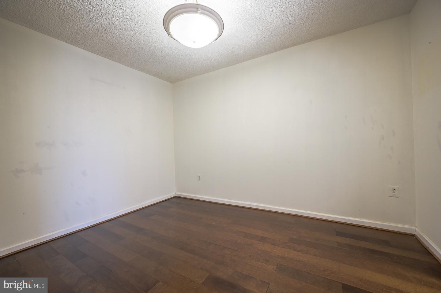 4500 FOUR MILE RUN DR #211, ARLINGTON, Virginia 22204, 1 Bedroom Bedrooms, ,1 BathroomBathrooms,Residential,For sale,4500 FOUR MILE RUN DR #211,VAAR2058024 MLS # VAAR2058024