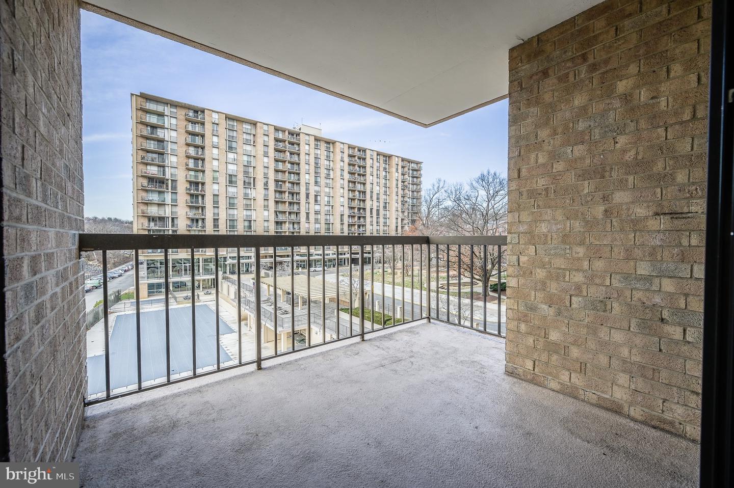 4500 FOUR MILE RUN DR #211, ARLINGTON, Virginia 22204, 1 Bedroom Bedrooms, ,1 BathroomBathrooms,Residential,For sale,4500 FOUR MILE RUN DR #211,VAAR2058024 MLS # VAAR2058024