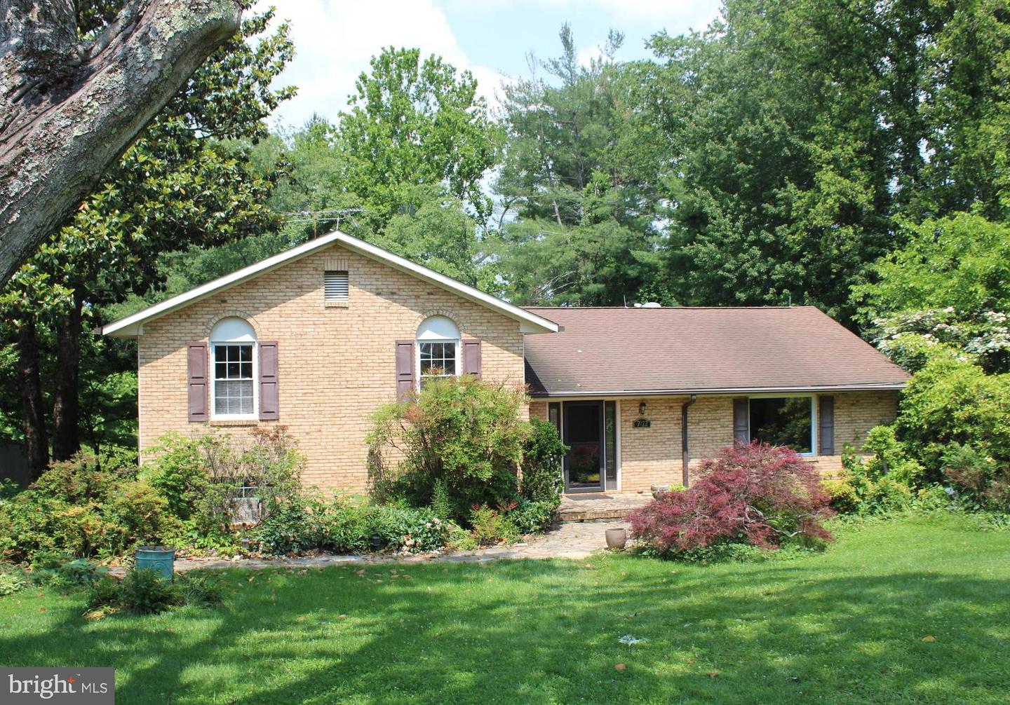 7022 STAFFORD ST, WARRENTON, Virginia 20187, 3 Bedrooms Bedrooms, ,2 BathroomsBathrooms,Residential,For sale,7022 STAFFORD ST,VAFQ2016772 MLS # VAFQ2016772