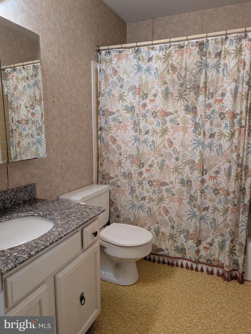 7022 STAFFORD ST, WARRENTON, Virginia 20187, 3 Bedrooms Bedrooms, ,2 BathroomsBathrooms,Residential,For sale,7022 STAFFORD ST,VAFQ2016772 MLS # VAFQ2016772