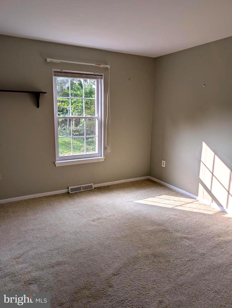 7022 STAFFORD ST, WARRENTON, Virginia 20187, 3 Bedrooms Bedrooms, ,2 BathroomsBathrooms,Residential,For sale,7022 STAFFORD ST,VAFQ2016772 MLS # VAFQ2016772
