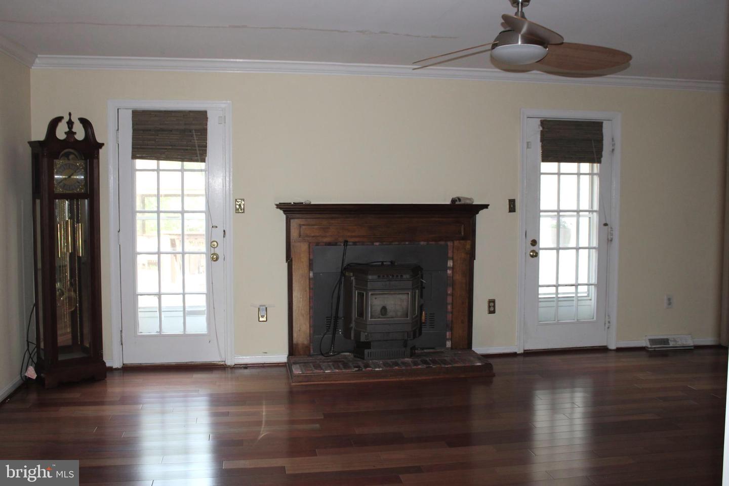 7022 STAFFORD ST, WARRENTON, Virginia 20187, 3 Bedrooms Bedrooms, ,2 BathroomsBathrooms,Residential,For sale,7022 STAFFORD ST,VAFQ2016772 MLS # VAFQ2016772