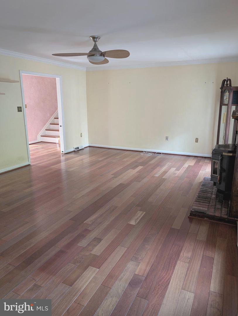 7022 STAFFORD ST, WARRENTON, Virginia 20187, 3 Bedrooms Bedrooms, ,2 BathroomsBathrooms,Residential,For sale,7022 STAFFORD ST,VAFQ2016772 MLS # VAFQ2016772