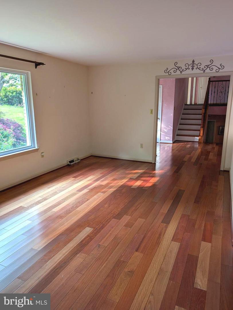 7022 STAFFORD ST, WARRENTON, Virginia 20187, 3 Bedrooms Bedrooms, ,2 BathroomsBathrooms,Residential,For sale,7022 STAFFORD ST,VAFQ2016772 MLS # VAFQ2016772