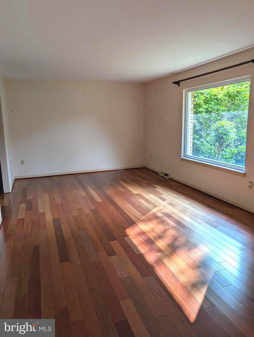 7022 STAFFORD ST, WARRENTON, Virginia 20187, 3 Bedrooms Bedrooms, ,2 BathroomsBathrooms,Residential,For sale,7022 STAFFORD ST,VAFQ2016772 MLS # VAFQ2016772