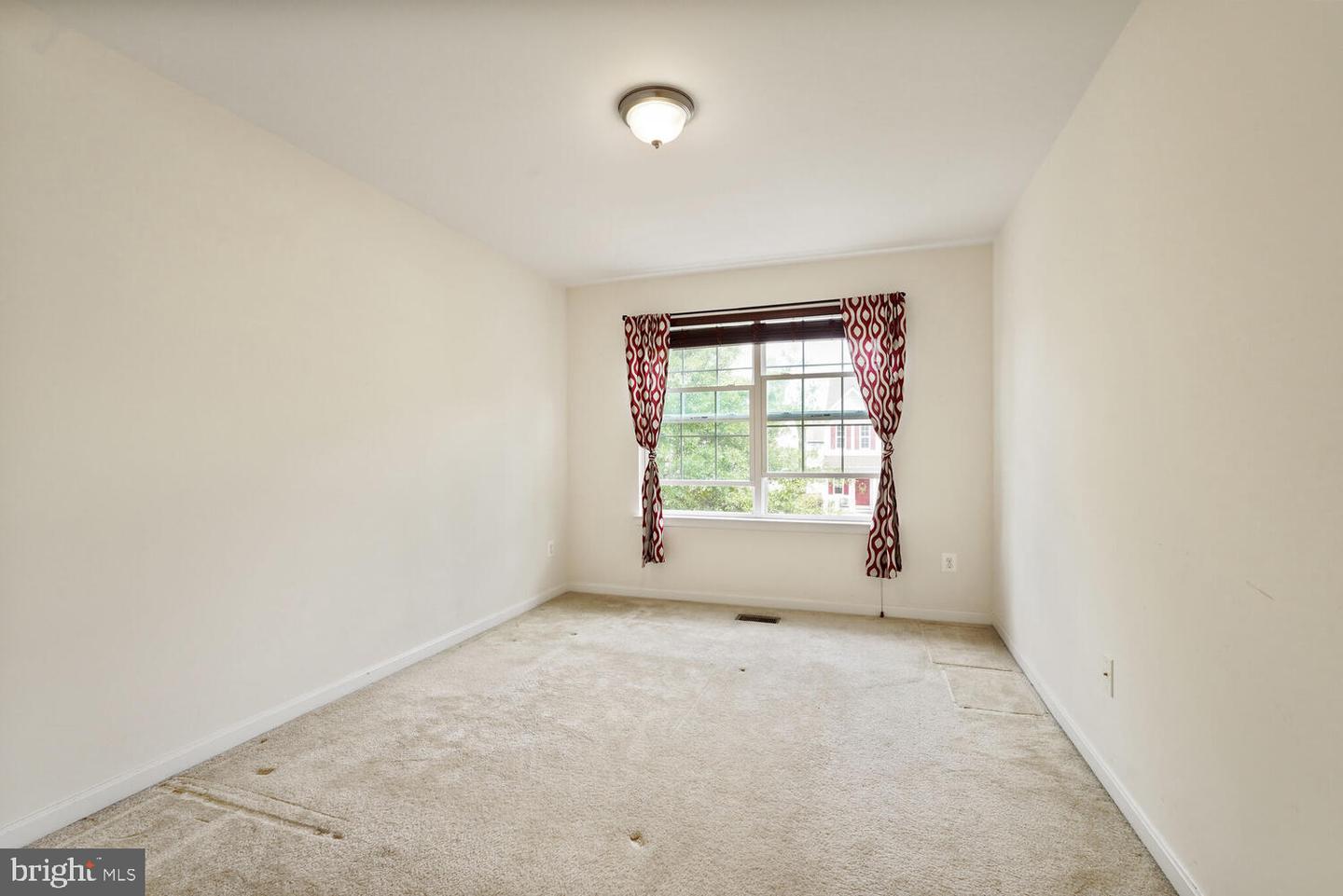 3441 EAGLE RIDGE DR, WOODBRIDGE, Virginia 22191, 5 Bedrooms Bedrooms, 10 Rooms Rooms,3 BathroomsBathrooms,Residential,For sale,3441 EAGLE RIDGE DR,VAPW2095650 MLS # VAPW2095650