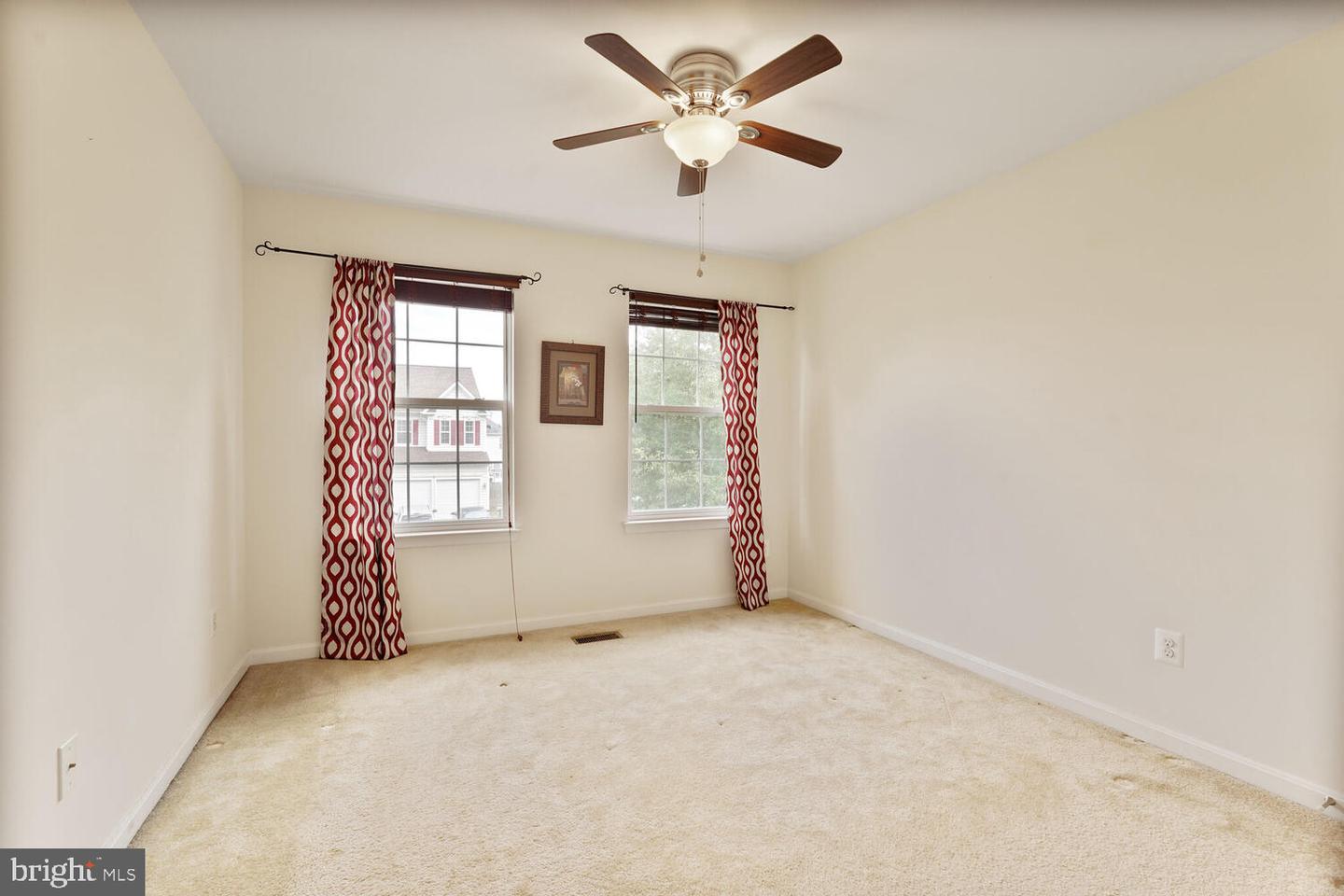 3441 EAGLE RIDGE DR, WOODBRIDGE, Virginia 22191, 5 Bedrooms Bedrooms, 10 Rooms Rooms,3 BathroomsBathrooms,Residential,For sale,3441 EAGLE RIDGE DR,VAPW2095650 MLS # VAPW2095650