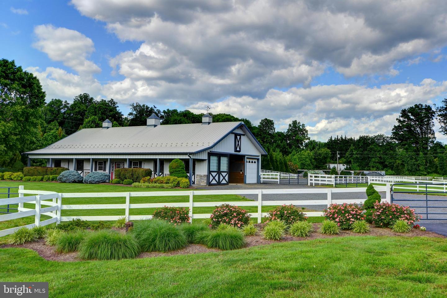 6501 CLIFTON RD, CLIFTON, Virginia 20124, 5 Bedrooms Bedrooms, ,4 BathroomsBathrooms,Residential,For sale,6501 CLIFTON RD,VAFX2243532 MLS # VAFX2243532