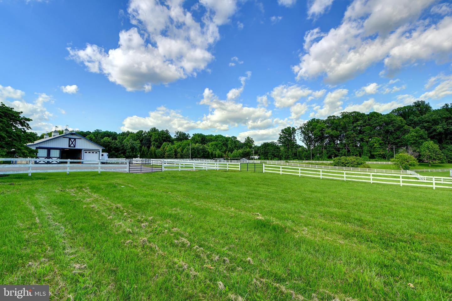 6501 CLIFTON RD, CLIFTON, Virginia 20124, 5 Bedrooms Bedrooms, ,4 BathroomsBathrooms,Residential,For sale,6501 CLIFTON RD,VAFX2243532 MLS # VAFX2243532