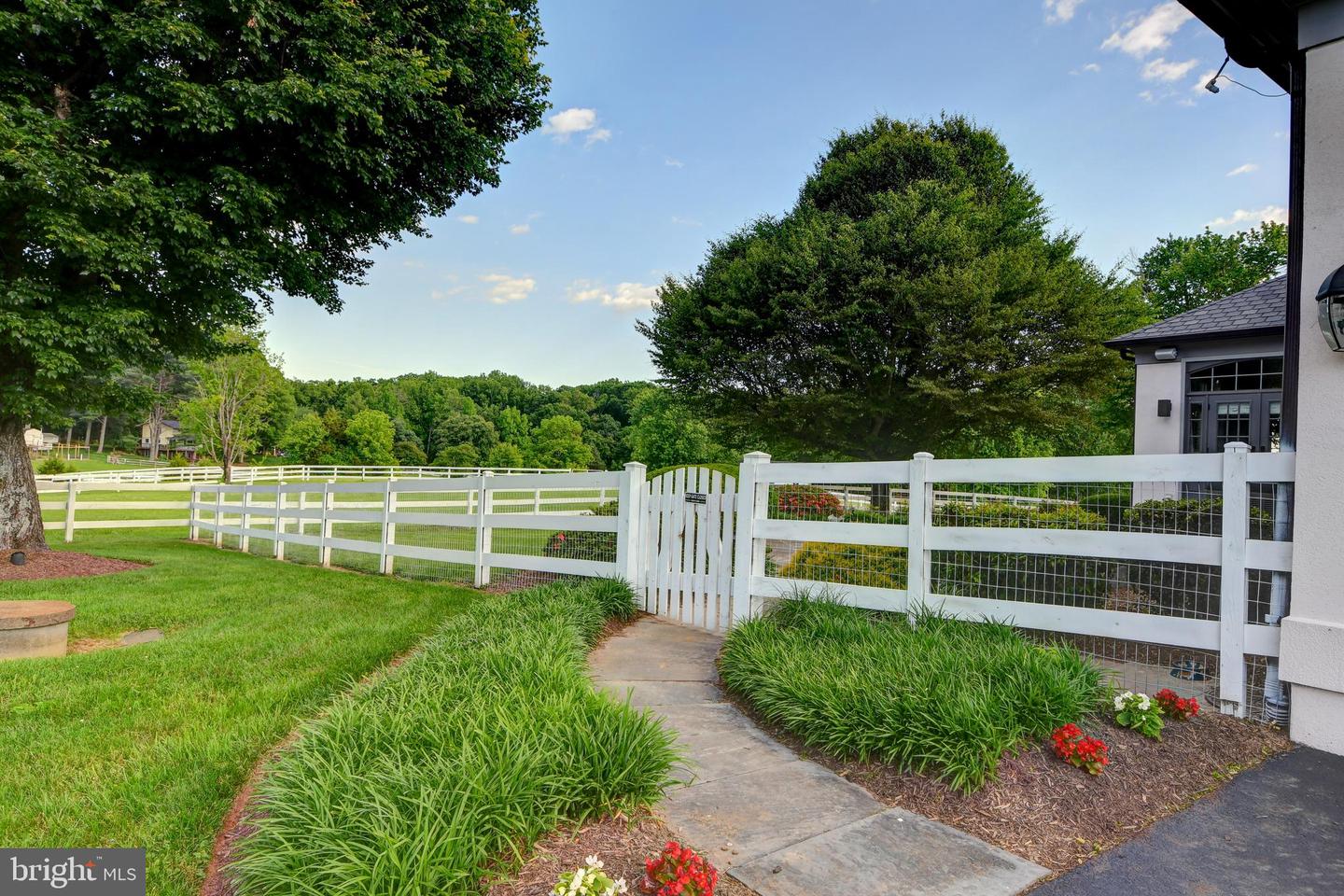 6501 CLIFTON RD, CLIFTON, Virginia 20124, 5 Bedrooms Bedrooms, ,4 BathroomsBathrooms,Residential,For sale,6501 CLIFTON RD,VAFX2243532 MLS # VAFX2243532