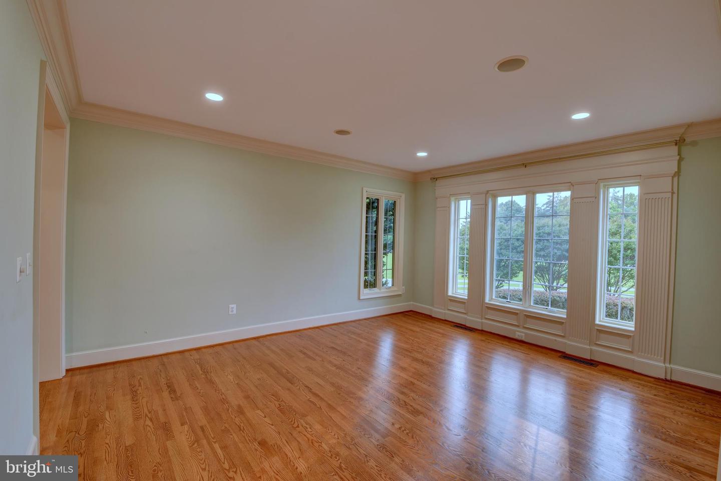 6501 CLIFTON RD, CLIFTON, Virginia 20124, 5 Bedrooms Bedrooms, ,4 BathroomsBathrooms,Residential,For sale,6501 CLIFTON RD,VAFX2243532 MLS # VAFX2243532