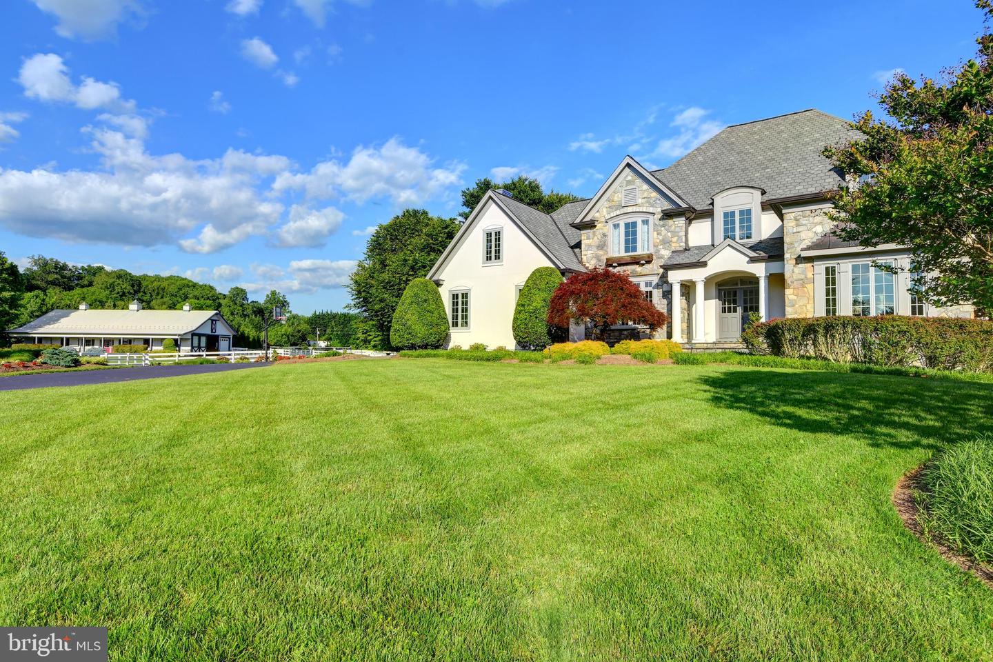 6501 CLIFTON RD, CLIFTON, Virginia 20124, 5 Bedrooms Bedrooms, ,4 BathroomsBathrooms,Residential,For sale,6501 CLIFTON RD,VAFX2243532 MLS # VAFX2243532