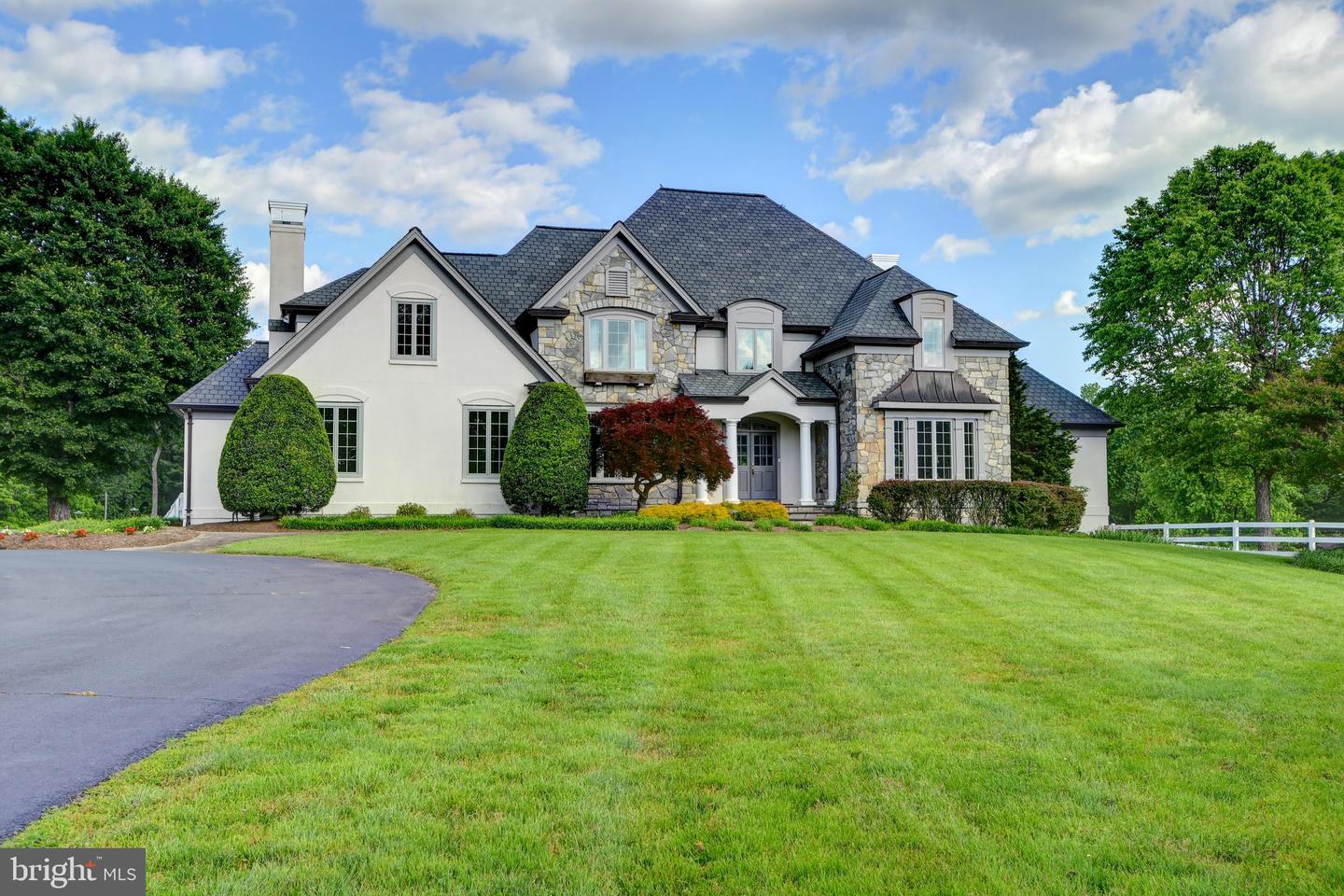 6501 CLIFTON RD, CLIFTON, Virginia 20124, 5 Bedrooms Bedrooms, ,4 BathroomsBathrooms,Residential,For sale,6501 CLIFTON RD,VAFX2243532 MLS # VAFX2243532