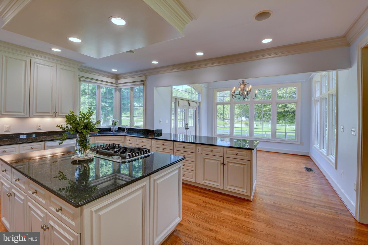 6501 CLIFTON RD, CLIFTON, Virginia 20124, 5 Bedrooms Bedrooms, ,4 BathroomsBathrooms,Residential,For sale,6501 CLIFTON RD,VAFX2243532 MLS # VAFX2243532