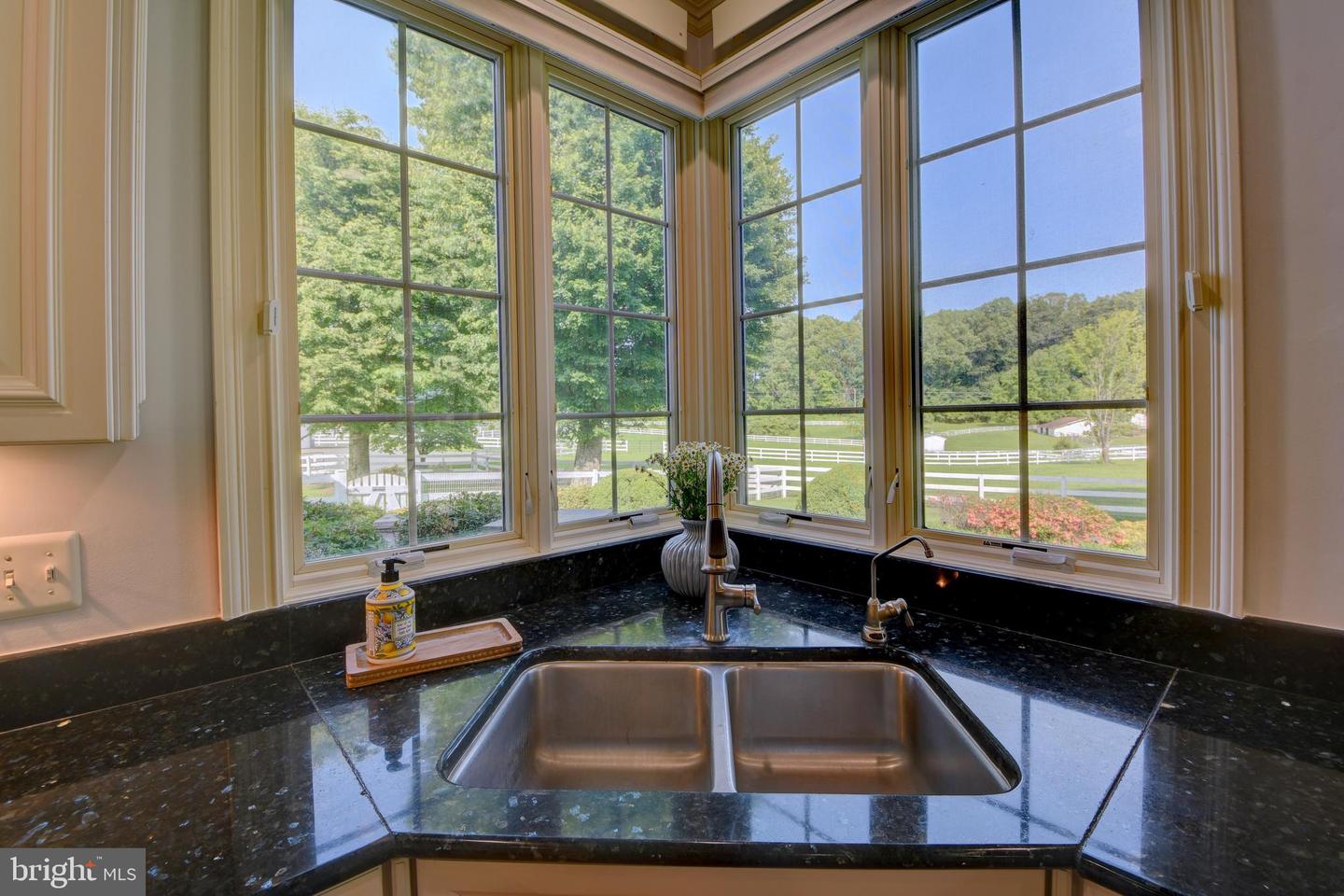 6501 CLIFTON RD, CLIFTON, Virginia 20124, 5 Bedrooms Bedrooms, ,4 BathroomsBathrooms,Residential,For sale,6501 CLIFTON RD,VAFX2243532 MLS # VAFX2243532