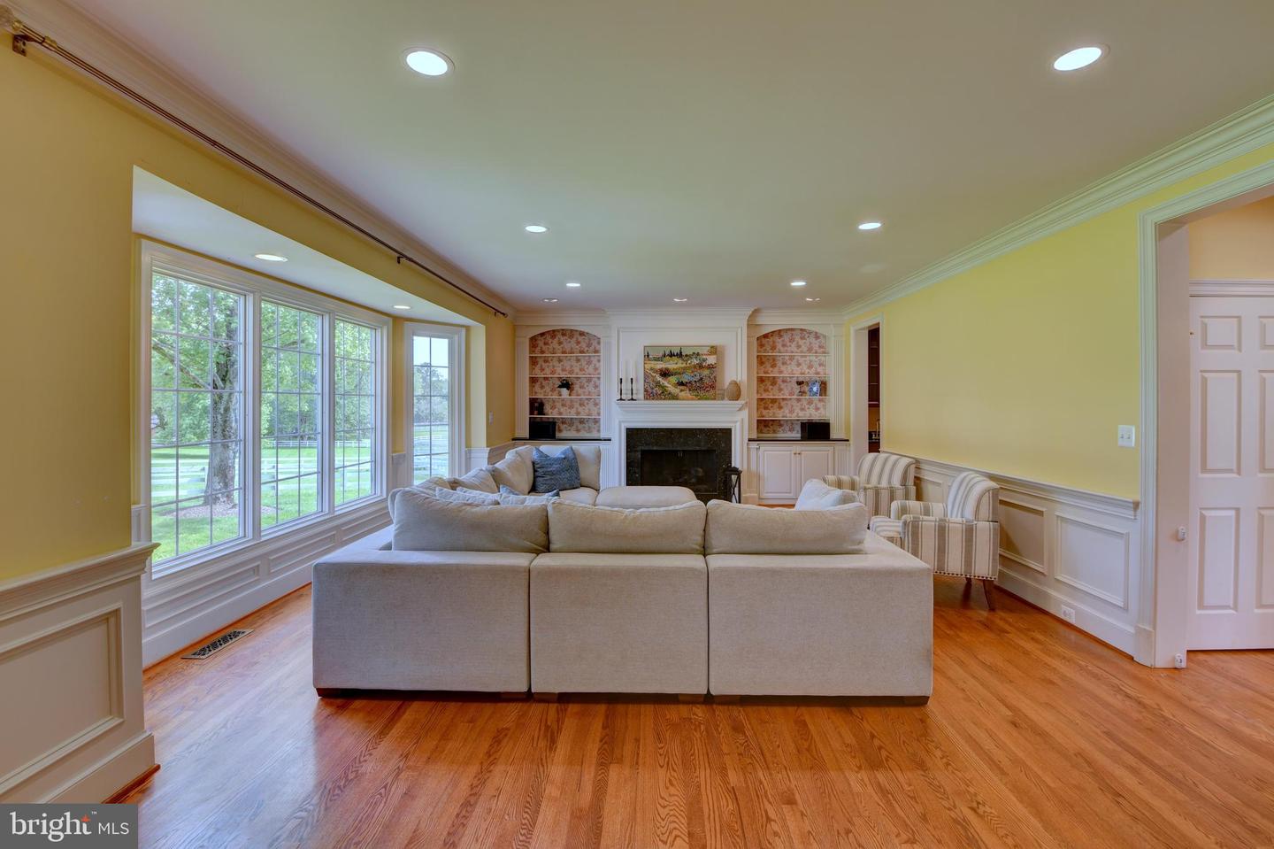 6501 CLIFTON RD, CLIFTON, Virginia 20124, 5 Bedrooms Bedrooms, ,4 BathroomsBathrooms,Residential,For sale,6501 CLIFTON RD,VAFX2243532 MLS # VAFX2243532