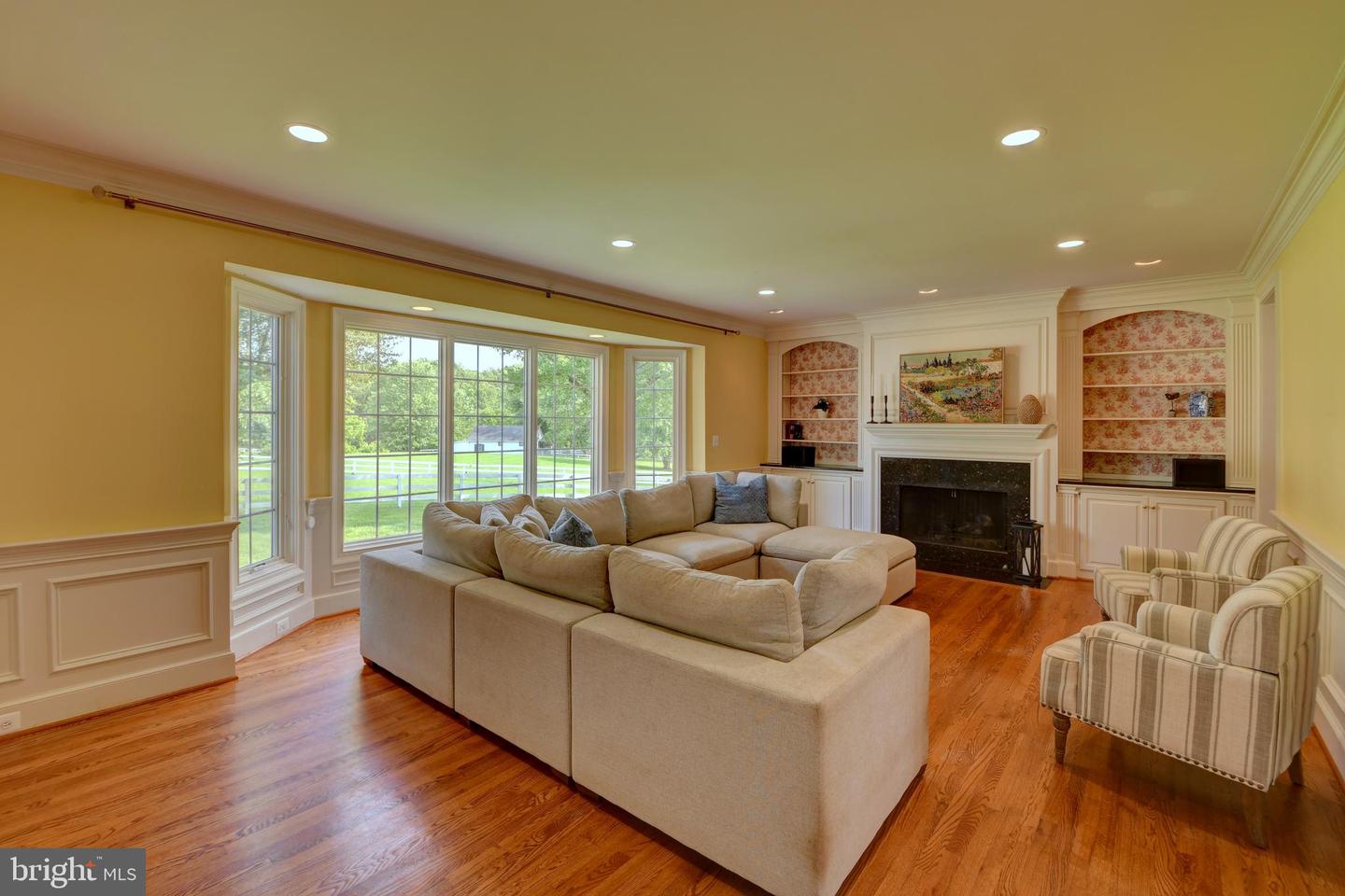 6501 CLIFTON RD, CLIFTON, Virginia 20124, 5 Bedrooms Bedrooms, ,4 BathroomsBathrooms,Residential,For sale,6501 CLIFTON RD,VAFX2243532 MLS # VAFX2243532