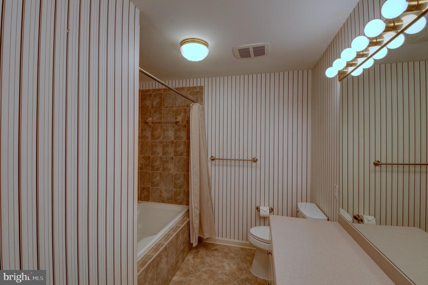 6501 CLIFTON RD, CLIFTON, Virginia 20124, 5 Bedrooms Bedrooms, ,4 BathroomsBathrooms,Residential,For sale,6501 CLIFTON RD,VAFX2243532 MLS # VAFX2243532