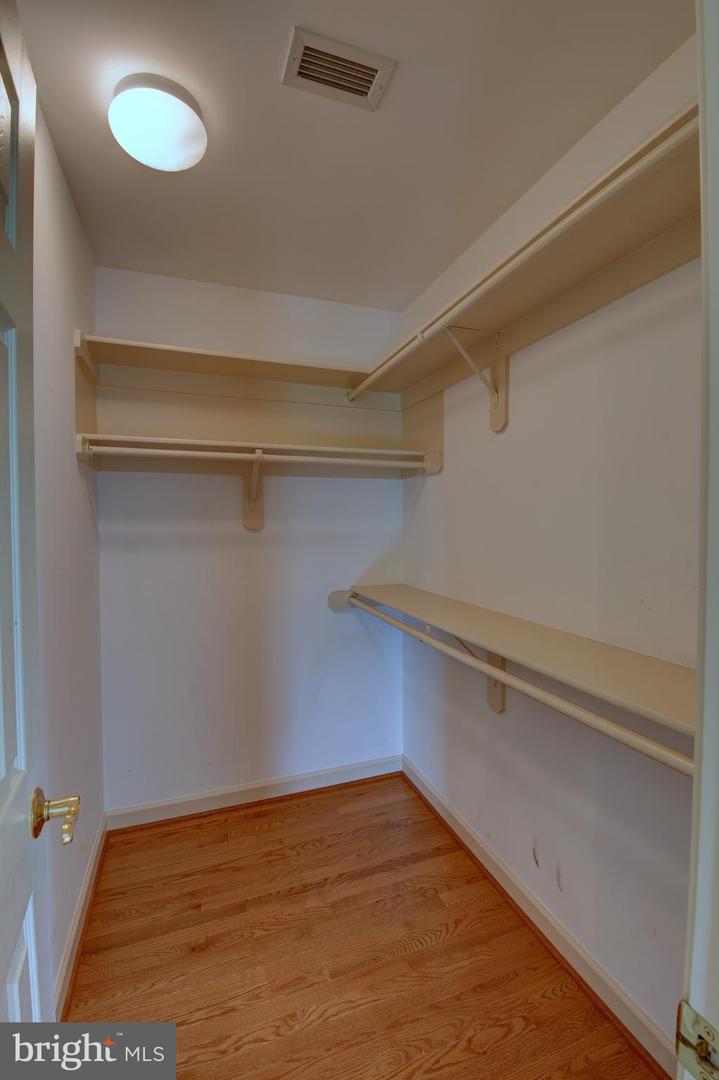 6501 CLIFTON RD, CLIFTON, Virginia 20124, 5 Bedrooms Bedrooms, ,4 BathroomsBathrooms,Residential,For sale,6501 CLIFTON RD,VAFX2243532 MLS # VAFX2243532