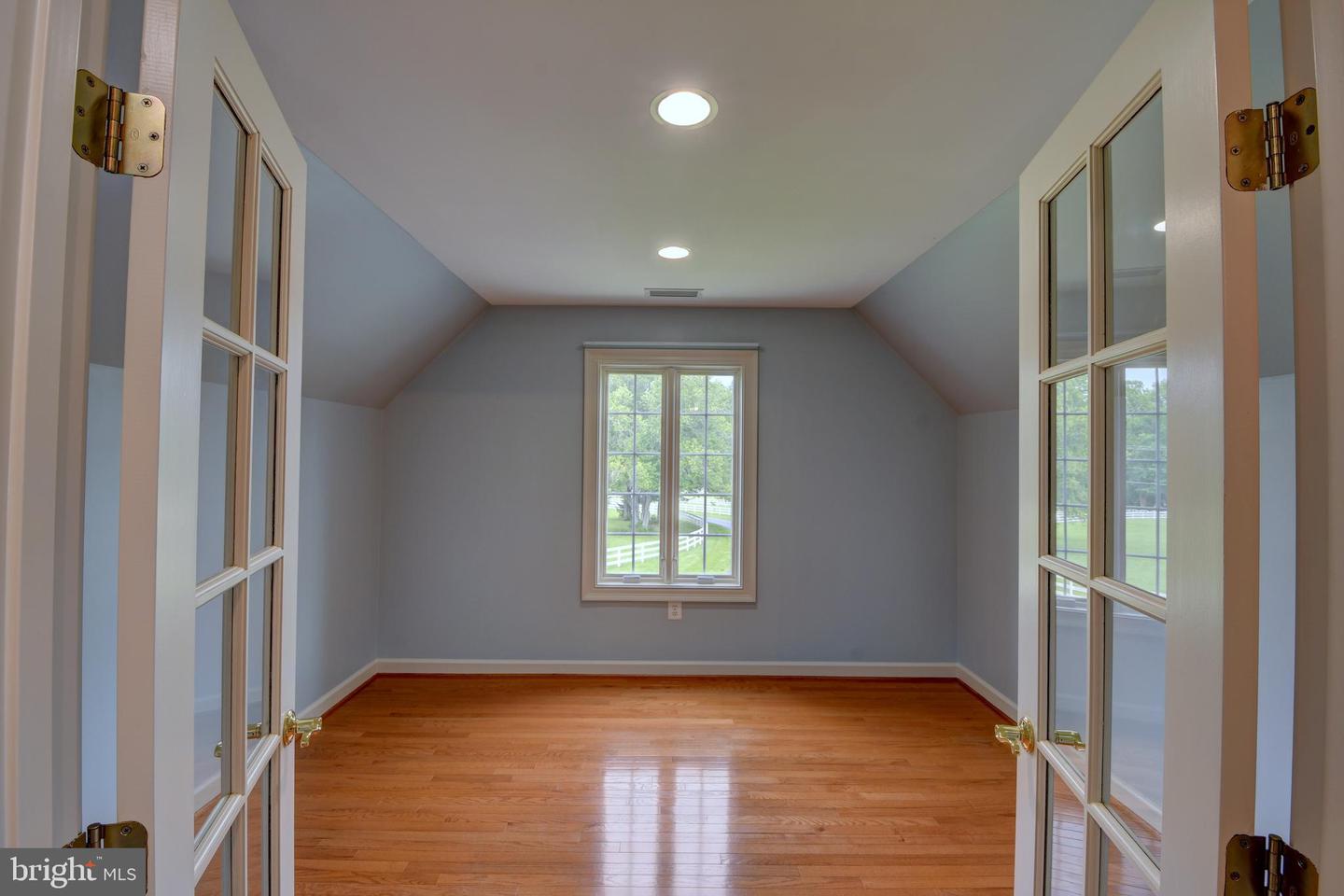 6501 CLIFTON RD, CLIFTON, Virginia 20124, 5 Bedrooms Bedrooms, ,4 BathroomsBathrooms,Residential,For sale,6501 CLIFTON RD,VAFX2243532 MLS # VAFX2243532