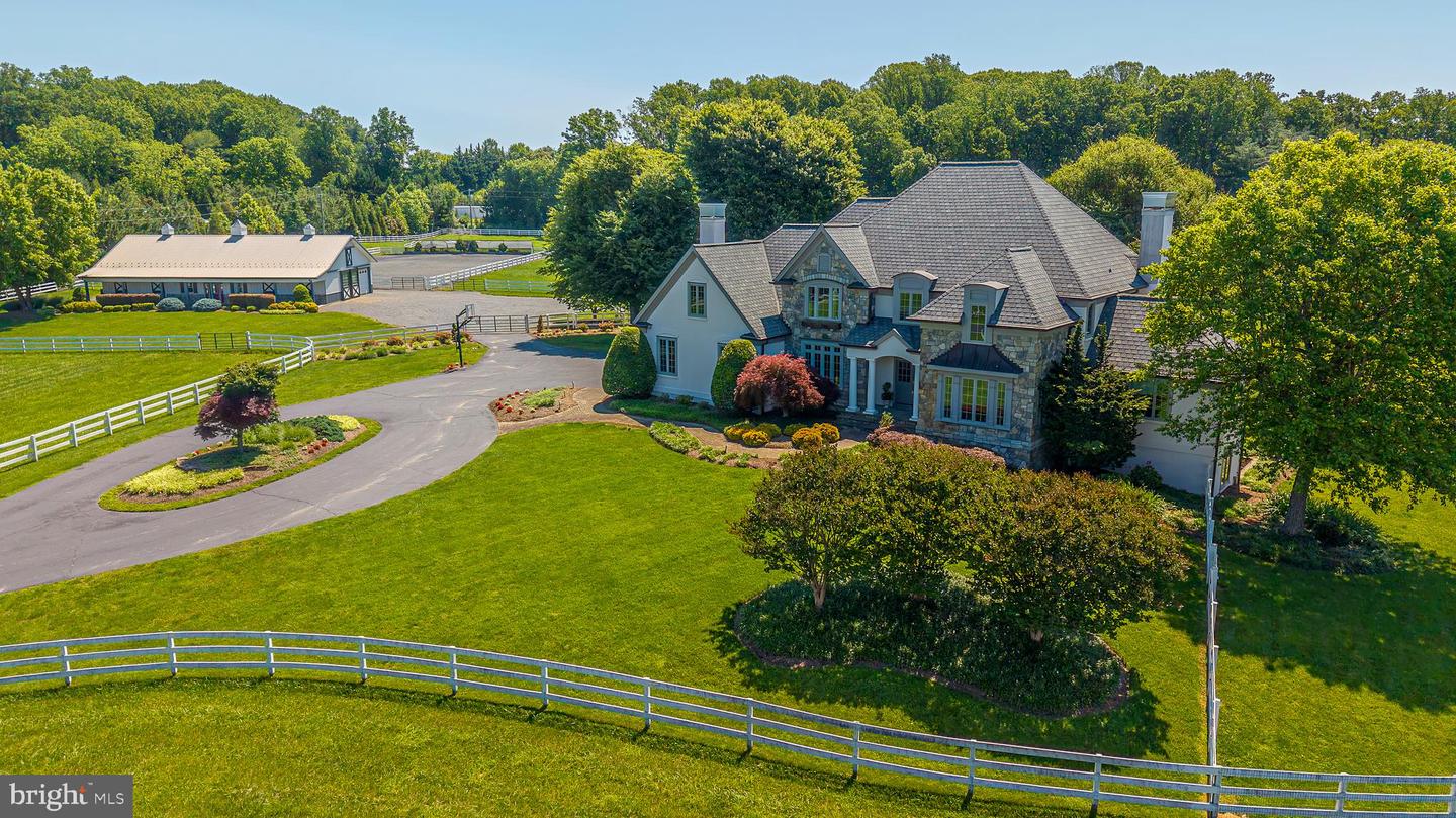6501 CLIFTON RD, CLIFTON, Virginia 20124, 5 Bedrooms Bedrooms, ,4 BathroomsBathrooms,Residential,For sale,6501 CLIFTON RD,VAFX2243532 MLS # VAFX2243532