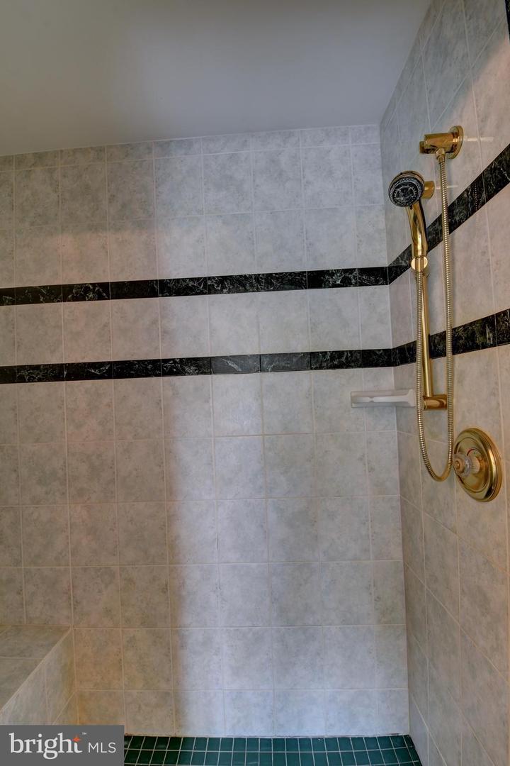 6501 CLIFTON RD, CLIFTON, Virginia 20124, 5 Bedrooms Bedrooms, ,4 BathroomsBathrooms,Residential,For sale,6501 CLIFTON RD,VAFX2243532 MLS # VAFX2243532