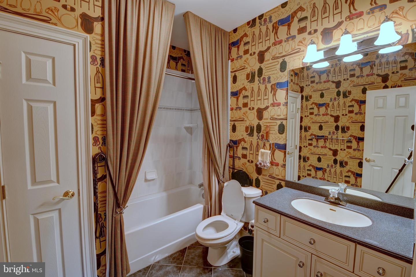 6501 CLIFTON RD, CLIFTON, Virginia 20124, 5 Bedrooms Bedrooms, ,4 BathroomsBathrooms,Residential,For sale,6501 CLIFTON RD,VAFX2243532 MLS # VAFX2243532