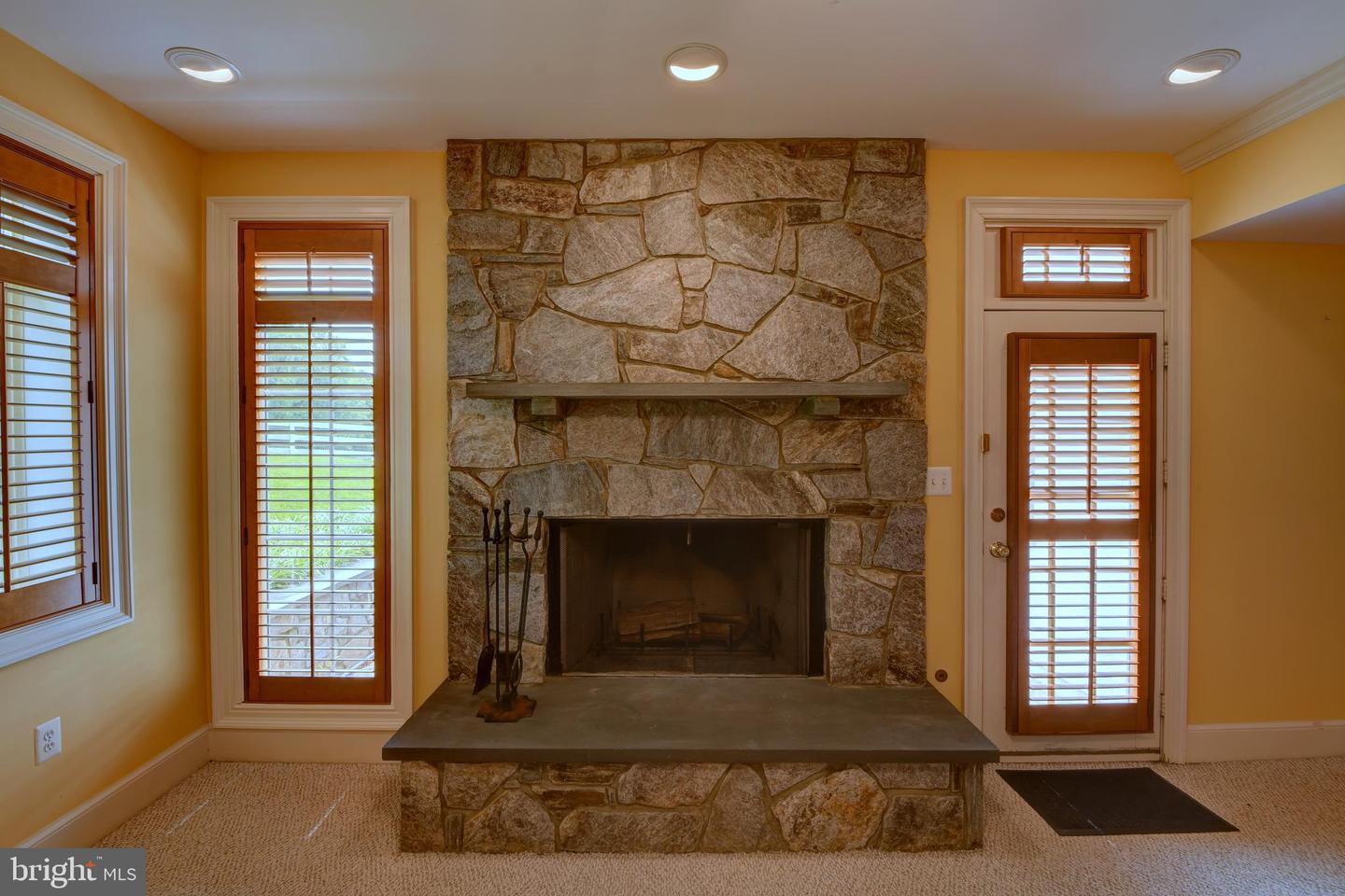6501 CLIFTON RD, CLIFTON, Virginia 20124, 5 Bedrooms Bedrooms, ,4 BathroomsBathrooms,Residential,For sale,6501 CLIFTON RD,VAFX2243532 MLS # VAFX2243532