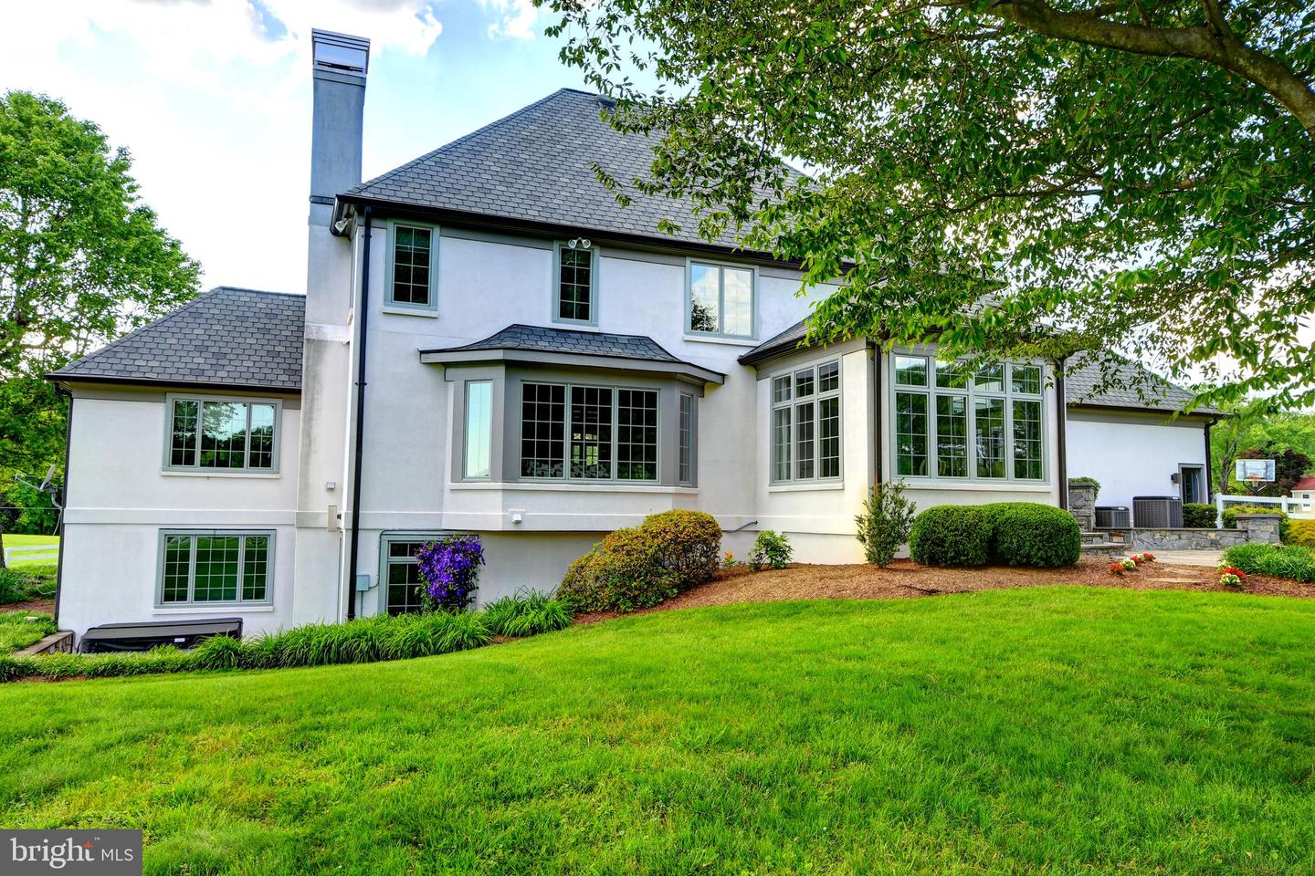6501 CLIFTON RD, CLIFTON, Virginia 20124, 5 Bedrooms Bedrooms, ,4 BathroomsBathrooms,Residential,For sale,6501 CLIFTON RD,VAFX2243532 MLS # VAFX2243532