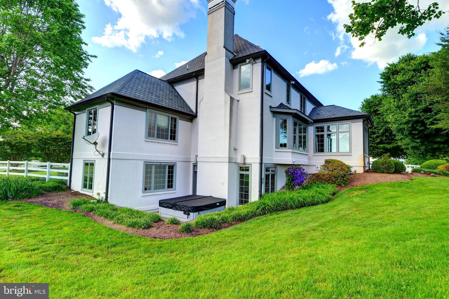 6501 CLIFTON RD, CLIFTON, Virginia 20124, 5 Bedrooms Bedrooms, ,4 BathroomsBathrooms,Residential,For sale,6501 CLIFTON RD,VAFX2243532 MLS # VAFX2243532