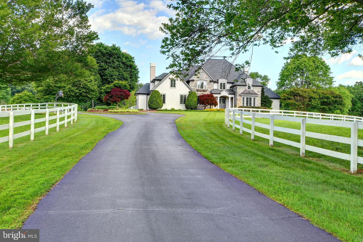 6501 CLIFTON RD, CLIFTON, Virginia 20124, 5 Bedrooms Bedrooms, ,4 BathroomsBathrooms,Residential,For sale,6501 CLIFTON RD,VAFX2243532 MLS # VAFX2243532