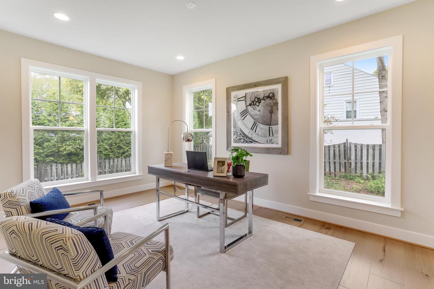 806 MEADOW LN SW, VIENNA, Virginia 22180, 4 Bedrooms Bedrooms, ,4 BathroomsBathrooms,Residential,For sale,806 MEADOW LN SW,VAFX2244278 MLS # VAFX2244278