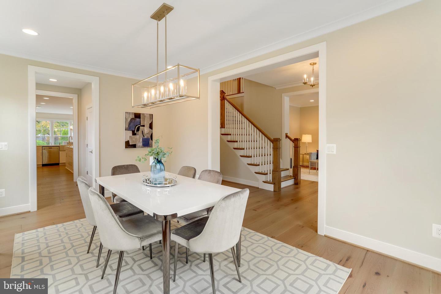 806 MEADOW LN SW, VIENNA, Virginia 22180, 4 Bedrooms Bedrooms, ,4 BathroomsBathrooms,Residential,For sale,806 MEADOW LN SW,VAFX2244278 MLS # VAFX2244278