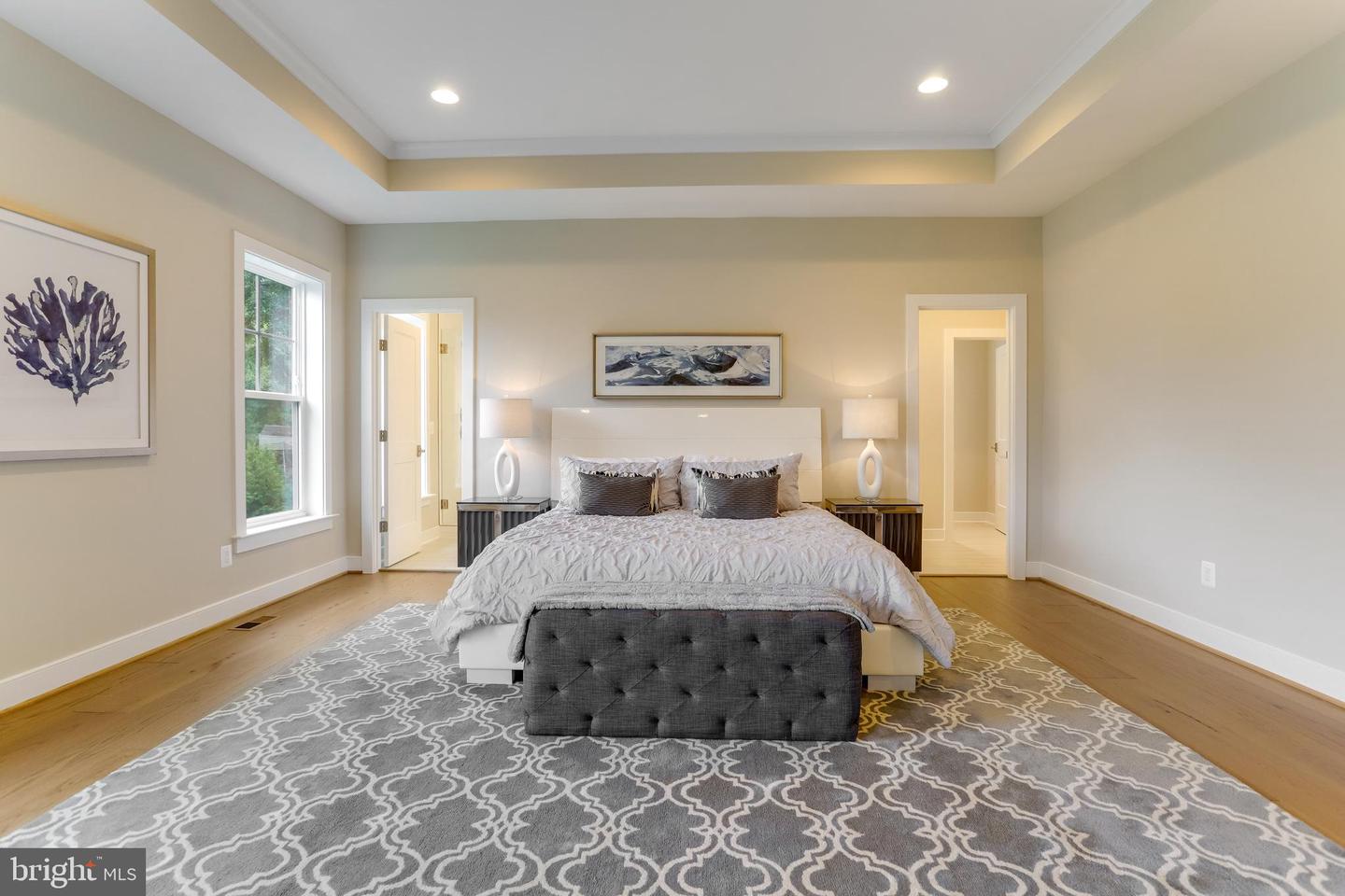 806 MEADOW LN SW, VIENNA, Virginia 22180, 4 Bedrooms Bedrooms, ,4 BathroomsBathrooms,Residential,For sale,806 MEADOW LN SW,VAFX2244278 MLS # VAFX2244278