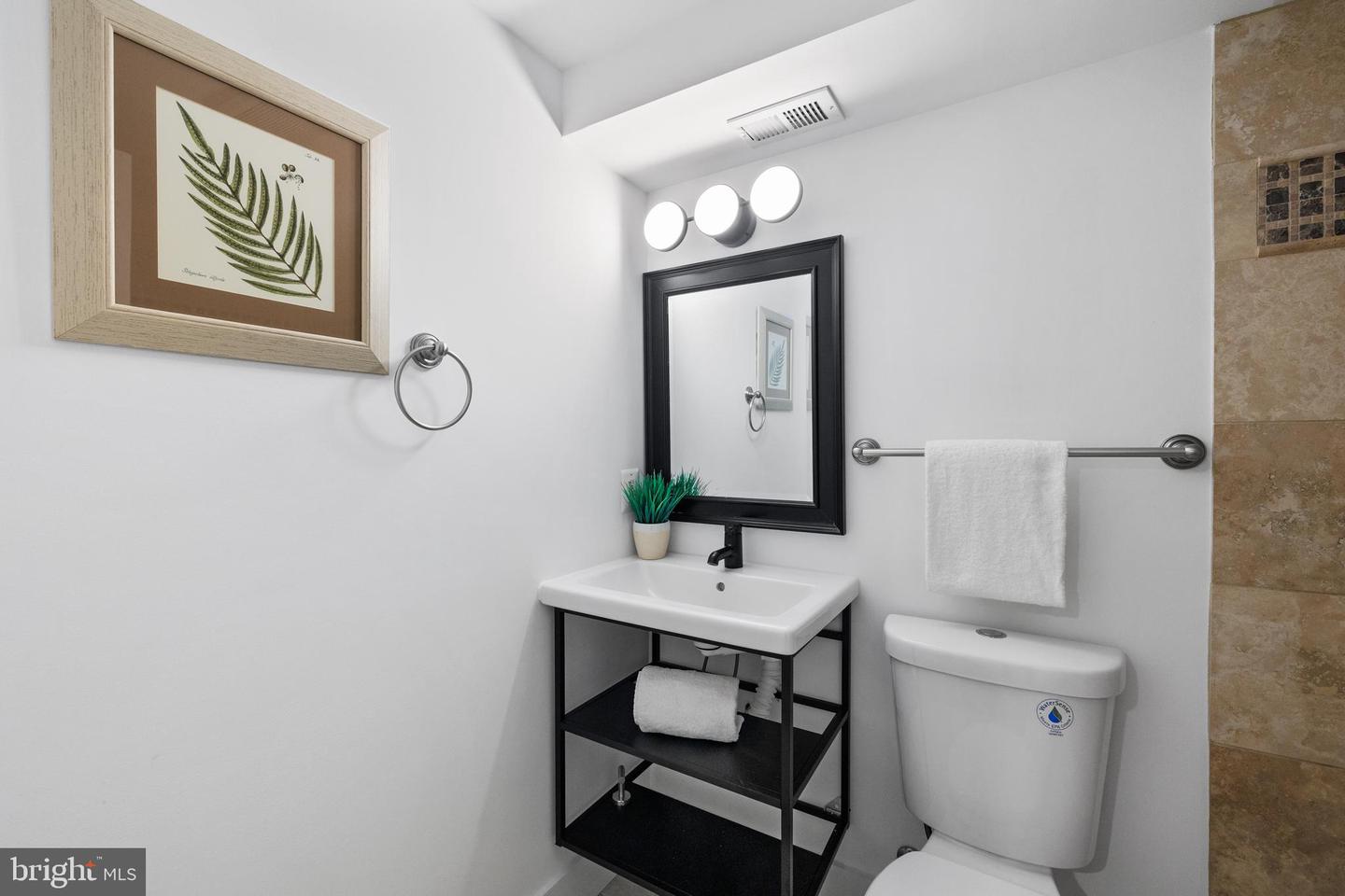 1935 4TH ST NE, WASHINGTON, District Of Columbia 20002, 4 Bedrooms Bedrooms, ,3 BathroomsBathrooms,Residential,For sale,1935 4TH ST NE,DCDC2203460 MLS # DCDC2203460