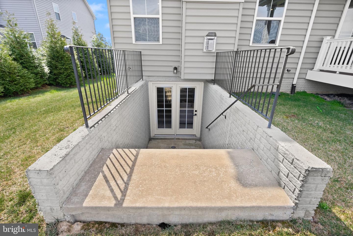 12914 HAZELWOOD DR, NOKESVILLE, Virginia 20181, 5 Bedrooms Bedrooms, ,4 BathroomsBathrooms,Residential,For sale,12914 HAZELWOOD DR,VAPW2096118 MLS # VAPW2096118