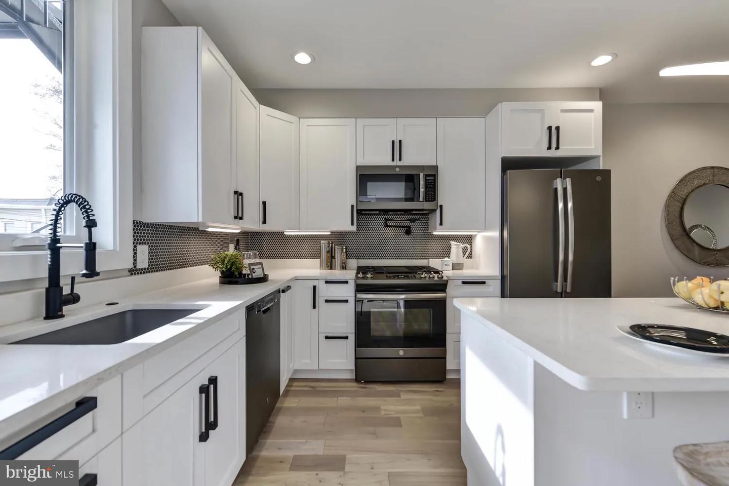 113 U ST NE #1, WASHINGTON, District Of Columbia 20002, 2 Bedrooms Bedrooms, ,2 BathroomsBathrooms,Residential,For sale,113 U ST NE #1,DCDC2203740 MLS # DCDC2203740