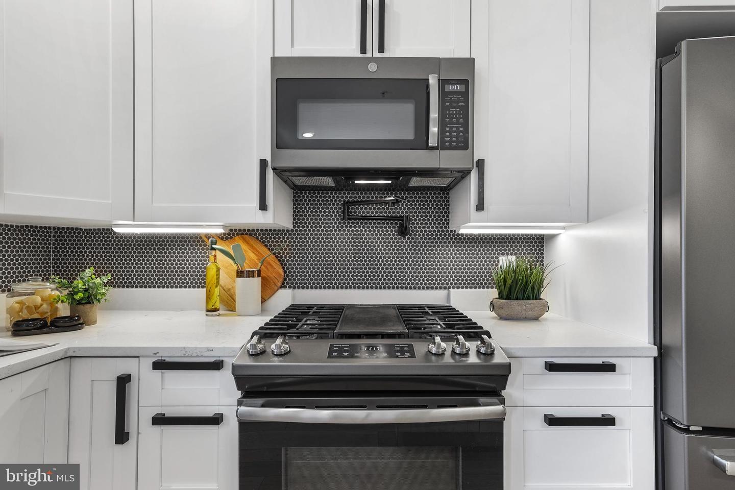 113 U ST NE #1, WASHINGTON, District Of Columbia 20002, 2 Bedrooms Bedrooms, ,2 BathroomsBathrooms,Residential,For sale,113 U ST NE #1,DCDC2203740 MLS # DCDC2203740