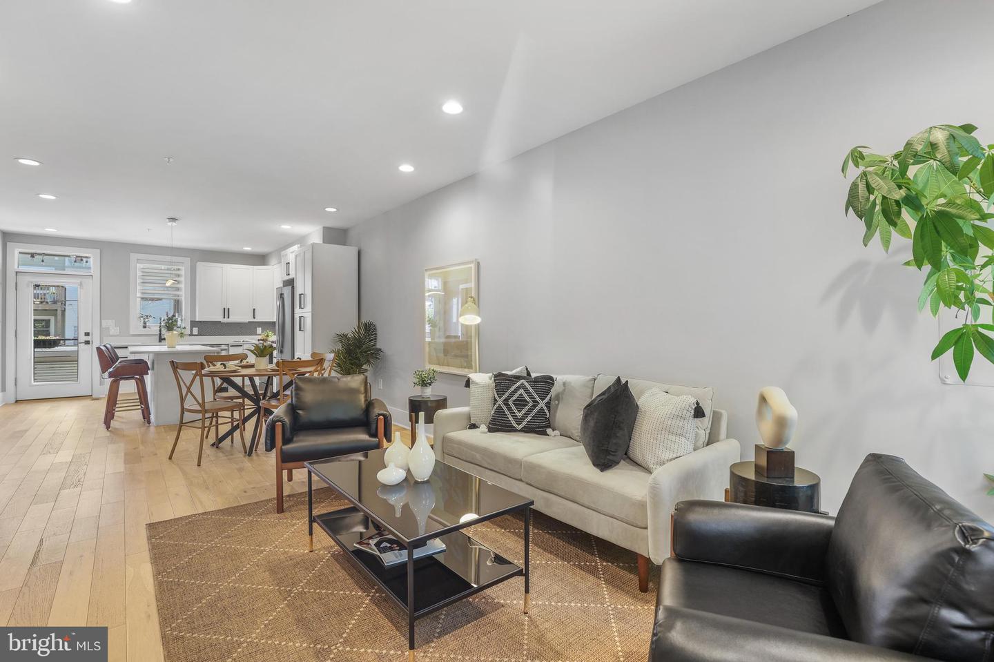113 U ST NE #1, WASHINGTON, District Of Columbia 20002, 2 Bedrooms Bedrooms, ,2 BathroomsBathrooms,Residential,For sale,113 U ST NE #1,DCDC2203740 MLS # DCDC2203740