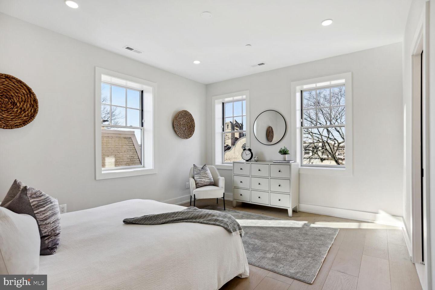 1746 LANIER PL NW #2, WASHINGTON, District Of Columbia 20009, 3 Bedrooms Bedrooms, ,3 BathroomsBathrooms,Residential,For sale,1746 LANIER PL NW #2,DCDC2203742 MLS # DCDC2203742